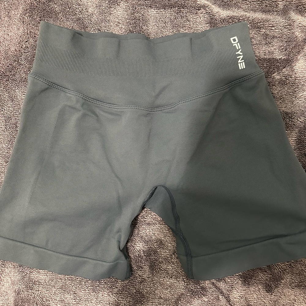 Dfyne shorts
